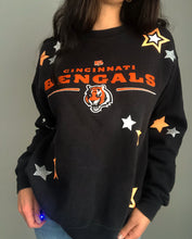 Load image into Gallery viewer, BENGALS STARRY VINTAGE CREWNECK
