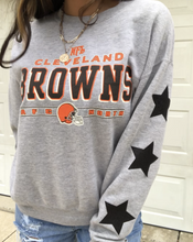 Load image into Gallery viewer, VINTAGE BROWNS STARRY SLEEVE CREW
