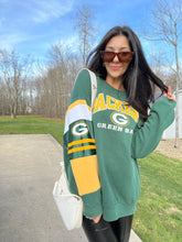 Load image into Gallery viewer, PATCH SLEEVE VINTAGE PACKERS CREWNECK
