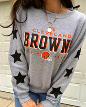 Load image into Gallery viewer, VINTAGE BROWNS STARRY SLEEVE CREW
