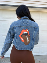 Load image into Gallery viewer, FOOTBALL TONGUE CROPPED DENIM JACKET
