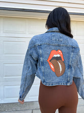 Load image into Gallery viewer, FOOTBALL TONGUE CROPPED DENIM JACKET
